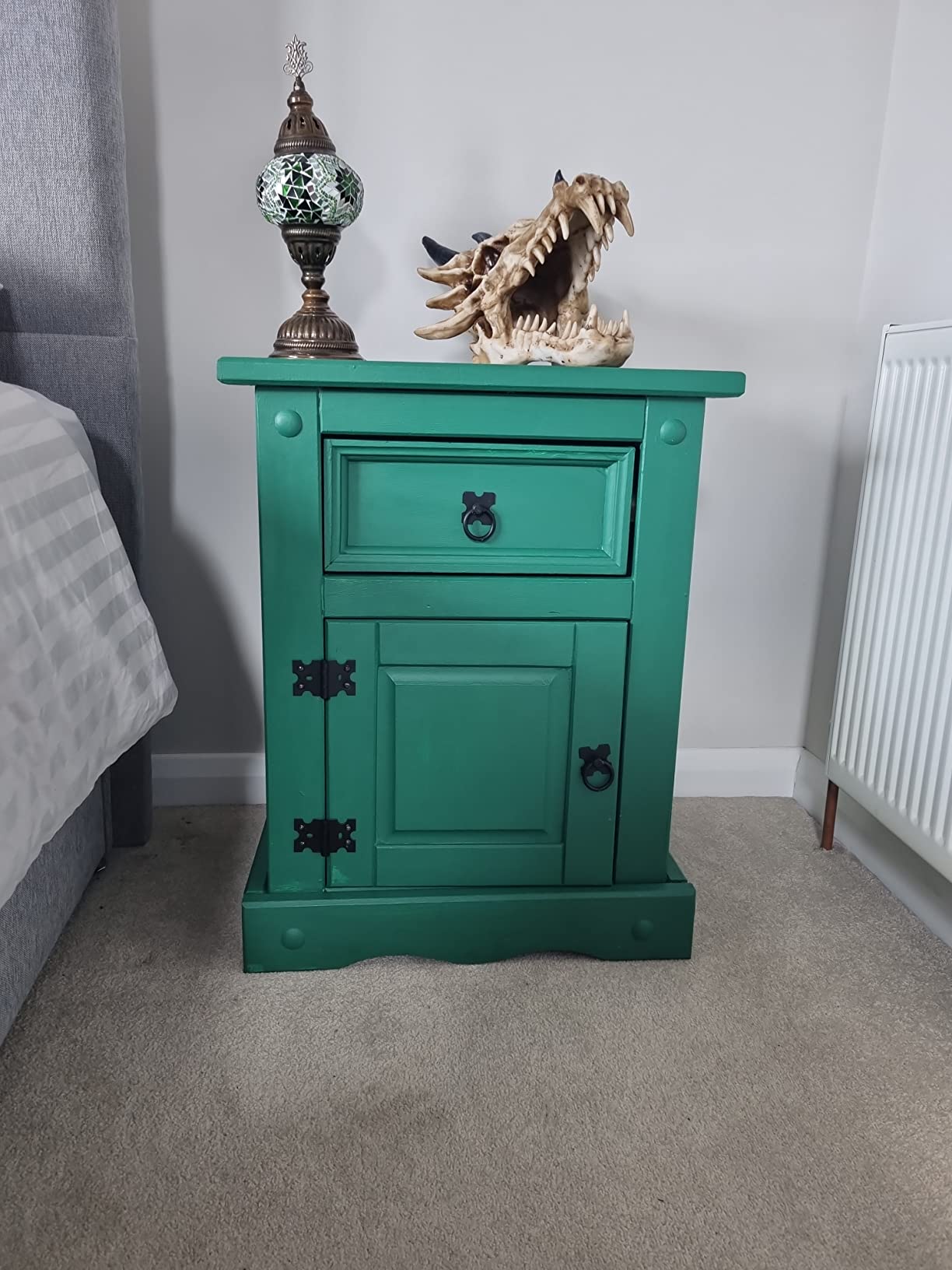 Chalk paint nightstand discount